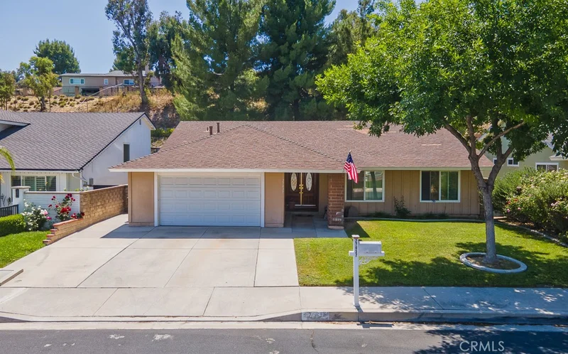 27037 Alabastro Drive, Valencia, CA 91354