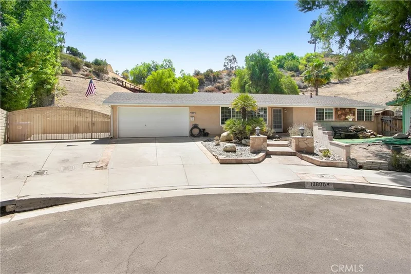 18800 Darter Drive, Canyon Country, CA 91351