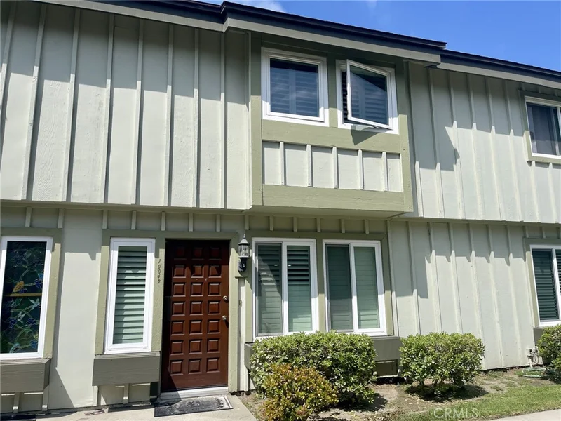 10042 Karmont Avenue, South Gate, CA 90280
