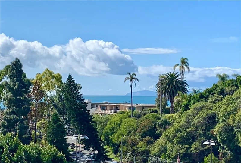 425 Bonvue Terrace, Laguna Beach, CA 92651