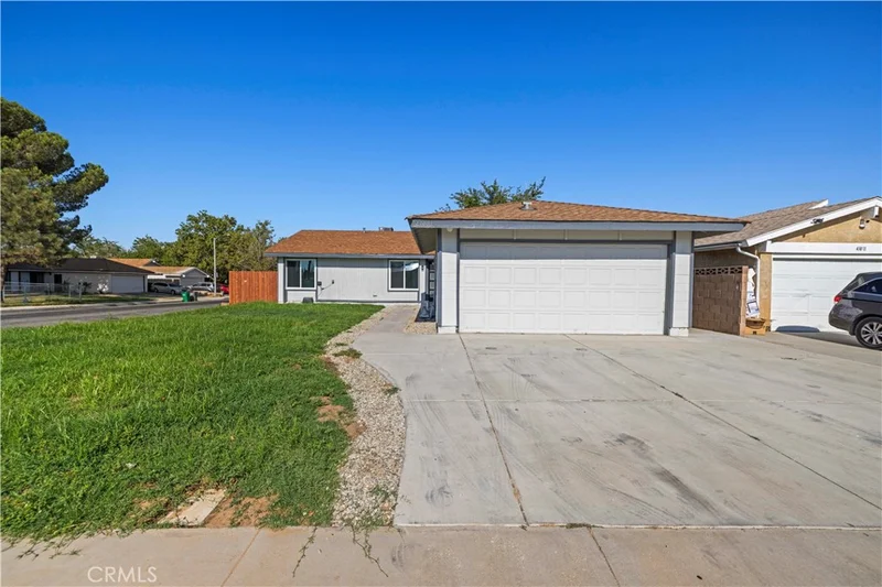 43001 Yew Street, Lancaster, CA 93536