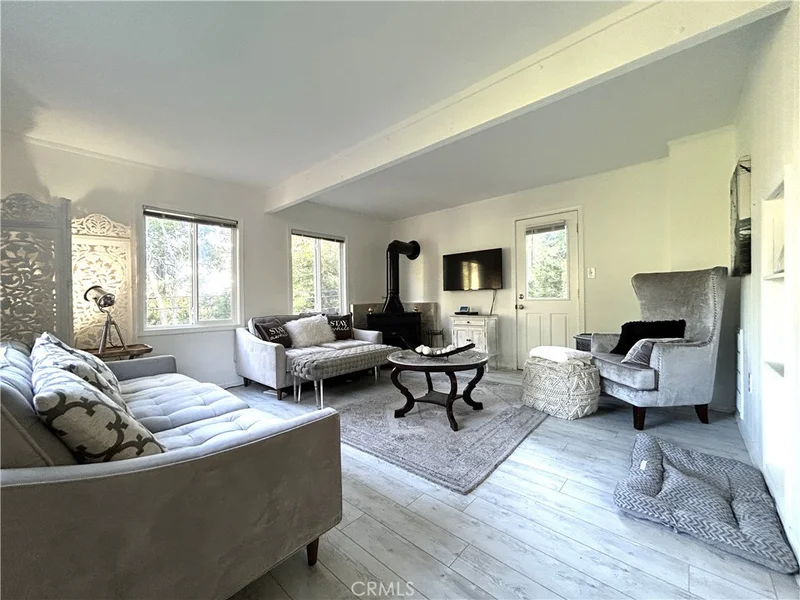 273 Oak Drive, Cedar Glen, CA 92321