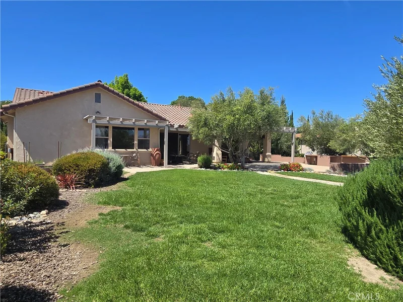 2270 Del Sol Place, Paso Robles, CA 93446