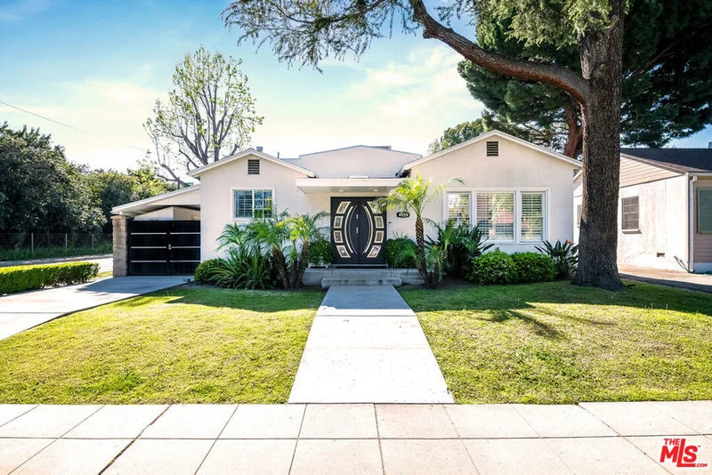 4555 Willowcrest Avenue, Toluca Lake, CA 91602