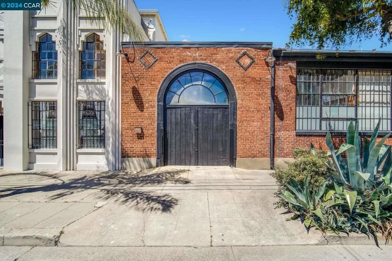 3015 Myrtle St 1, Oakland, CA 94608
