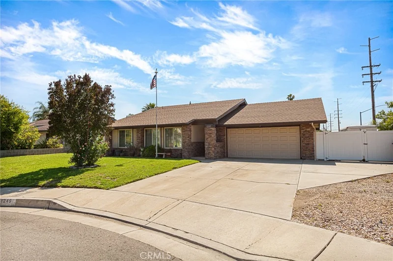 1249 Pecos Street, Redlands, CA 92374
