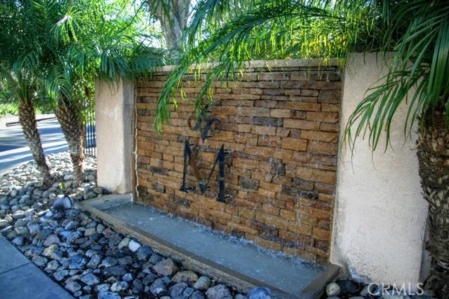 5520 Owensmouth Avenue 105, Woodland Hills, CA 91367