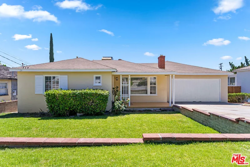 2740 Brookhill Street, La Crescenta, CA 91214
