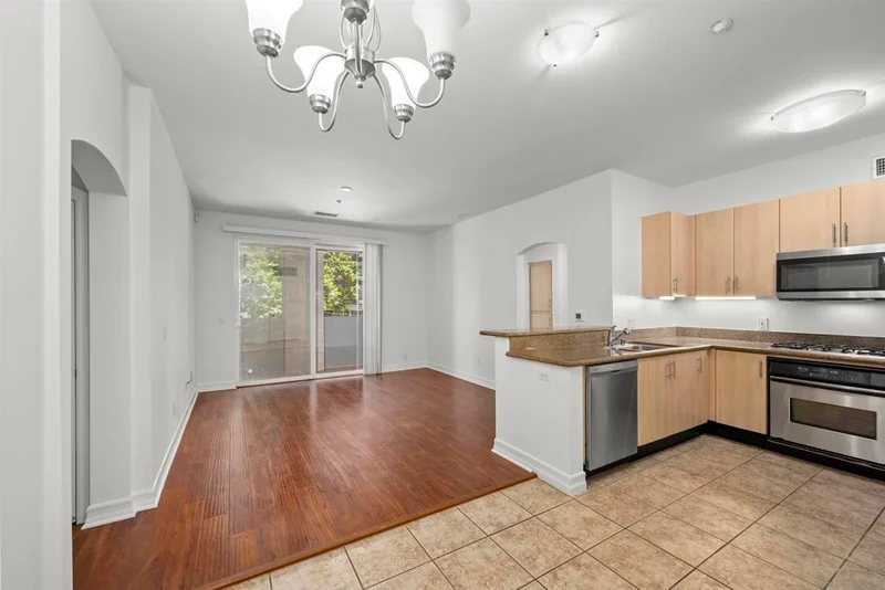 550 Park Blvd 2210, San Diego, CA 92101