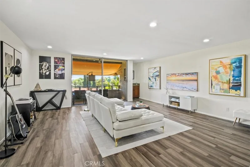 5215 Balboa Boulevard 308, Encino, CA 91316