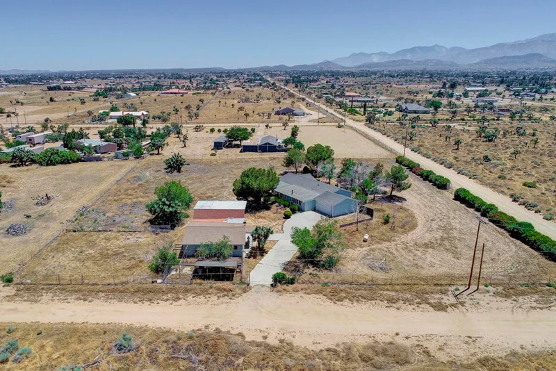 10375 Sonora Road, Phelan, CA 92371