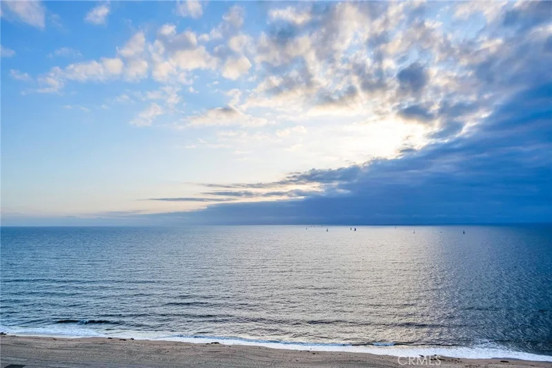 420 Esplanade 3, Redondo Beach, CA 90277