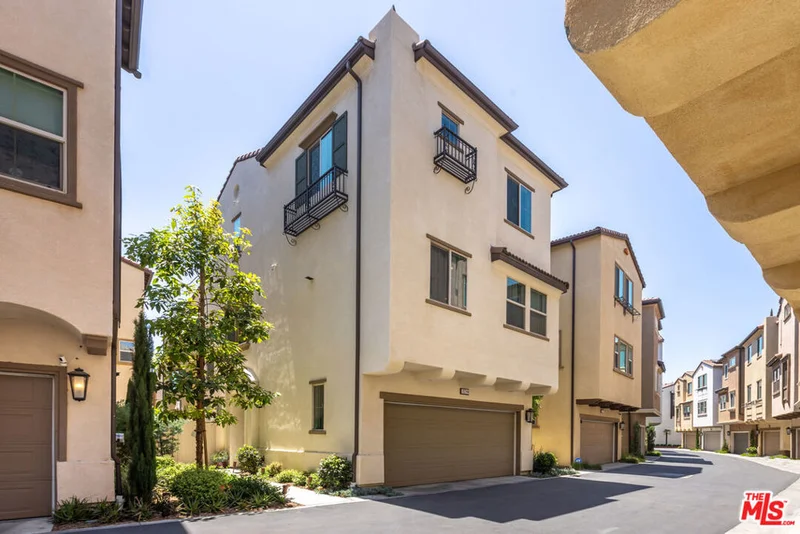 11244 N Alta Lane, San Fernando, CA 91345
