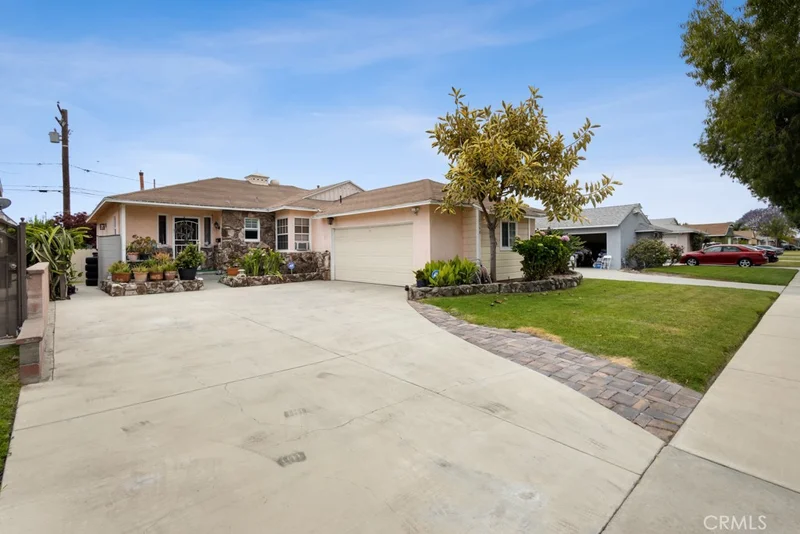 10348 Mapledale Street, Bellflower, CA 90706
