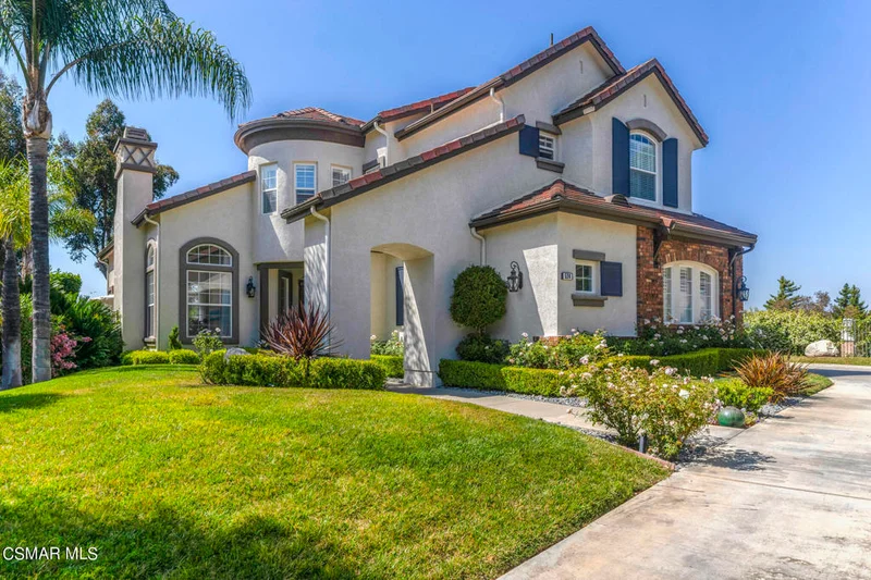 524 Oak Tree Court, Simi Valley, CA 93065
