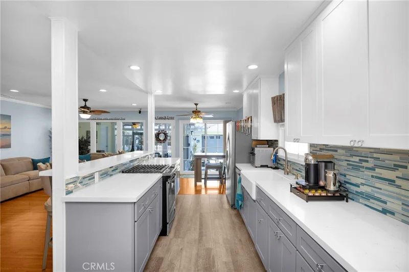 2721 N Bellflower Boulevard, Long Beach, CA 90815