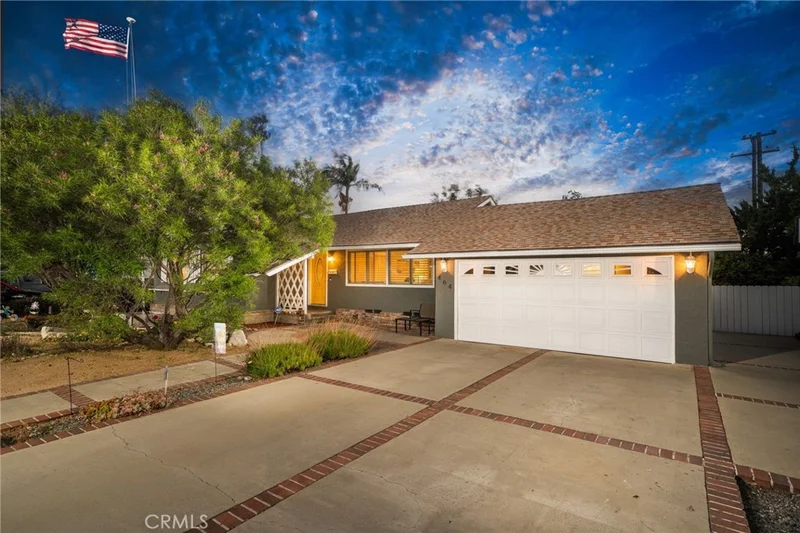 464 Cinderella Drive, Claremont, CA 91711