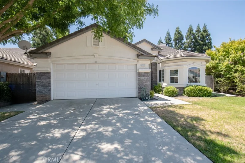 2597 E Plymouth Way, Fresno, CA 93720