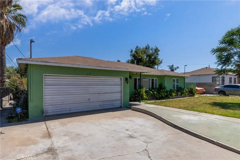 1239 W 19th Street, San Bernardino, CA 92411