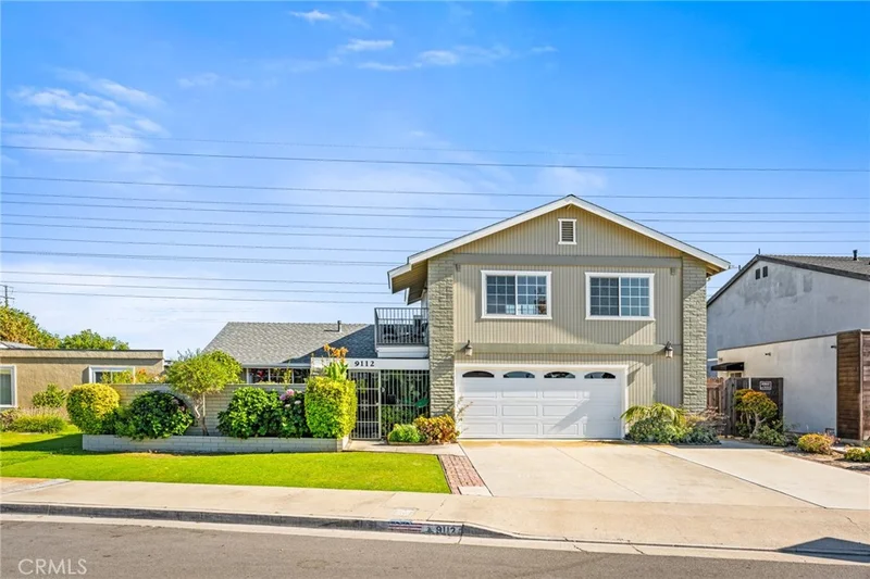 9112 Hyde Park Drive, Huntington Beach, CA 92646