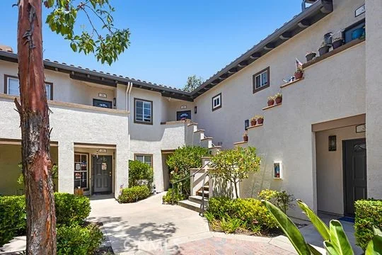 30 Via Jolitas, Rancho Santa Margarita, CA 92688