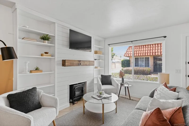 912 N Fig St F, Escondido, CA 92026