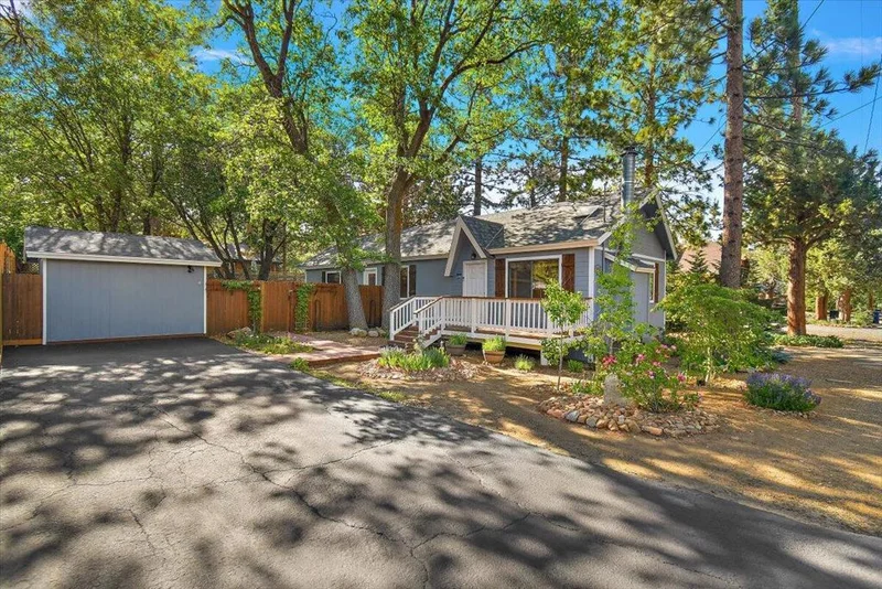 562 Wabash Avenue, Sugarloaf, CA 92386