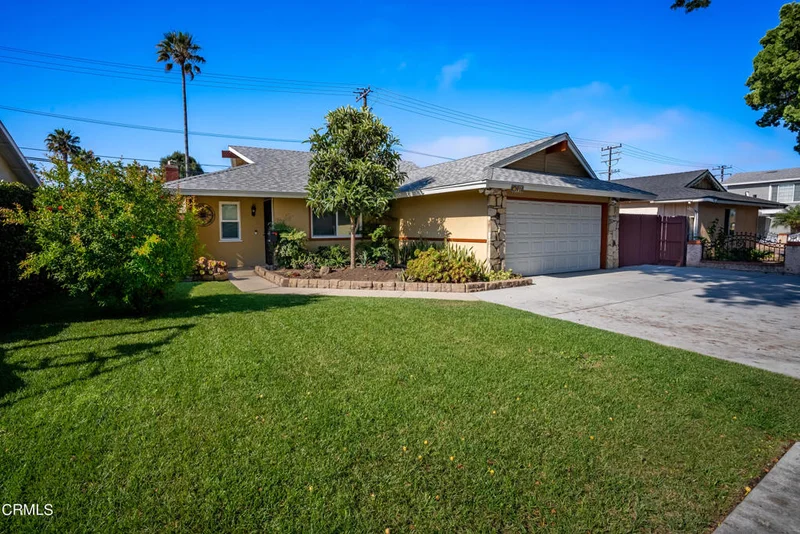 910 Azalea Street, Oxnard, CA 93036