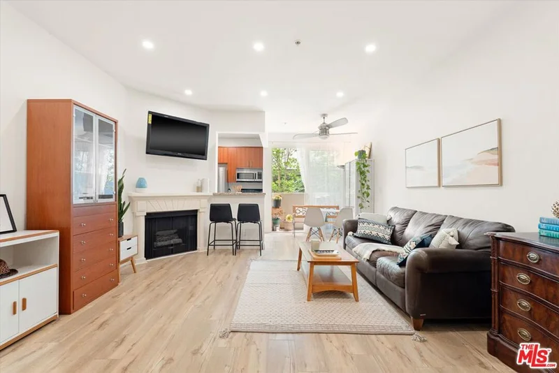 620 S Gramercy Place 131, Los Angeles, CA 90005