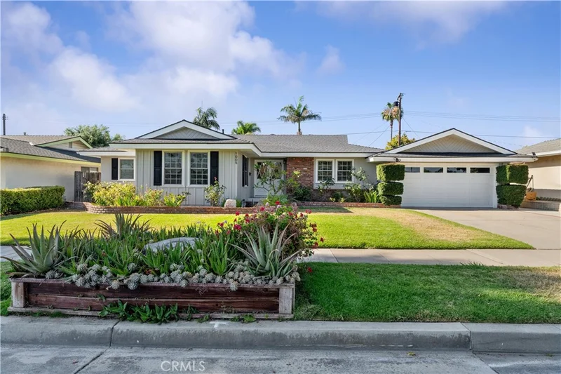 1005 E Grove Avenue, Orange, CA 92865