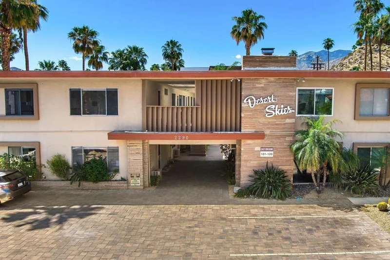 2290 S Palm Canyon Drive 118, Palm Springs, CA 92264