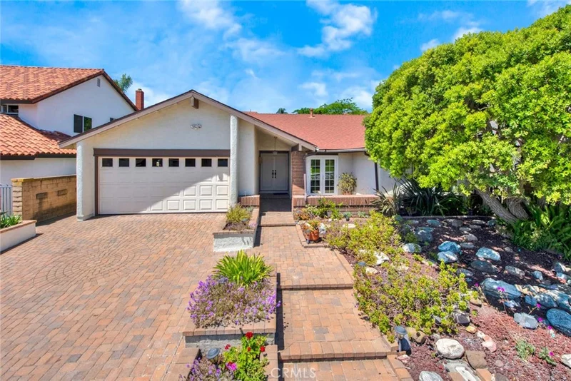 27422 Valderas, Mission Viejo, CA 92691