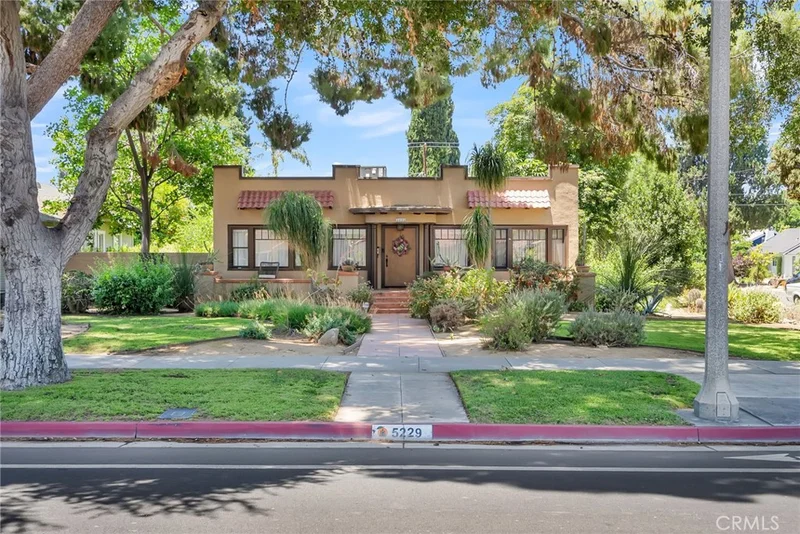 5229 Magnolia Avenue, Riverside, CA 92506