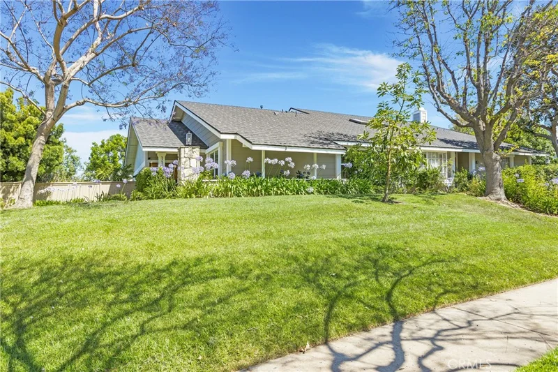113 E Yale Loop 22, Irvine, CA 92604