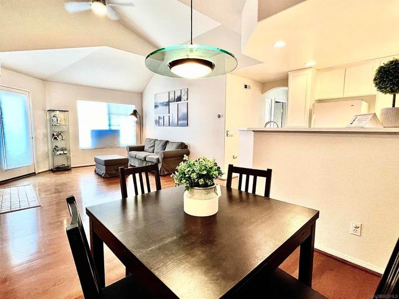 11906 Cypress Canyon Rd 1, San Diego, CA 92131