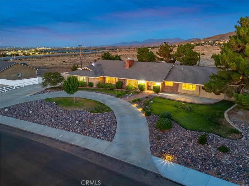 1140 Hernandez Drive, Palmdale, CA 93551