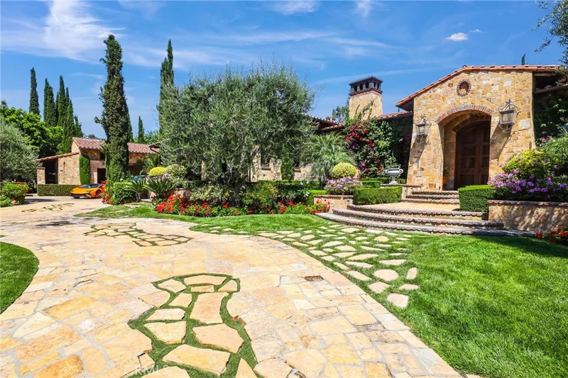 22901 Sonriente Trail, Coto De Caza, CA 92679