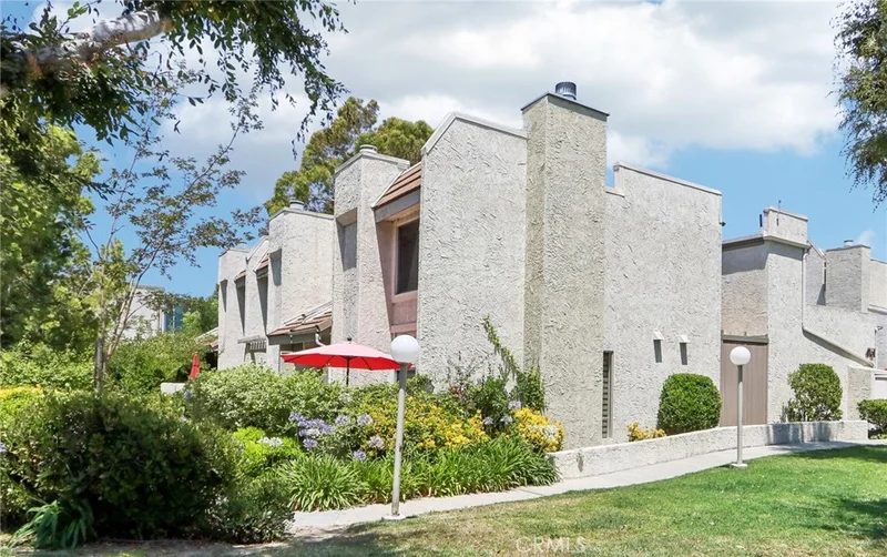 4161 Colfax Avenue A, Studio City, CA 91604