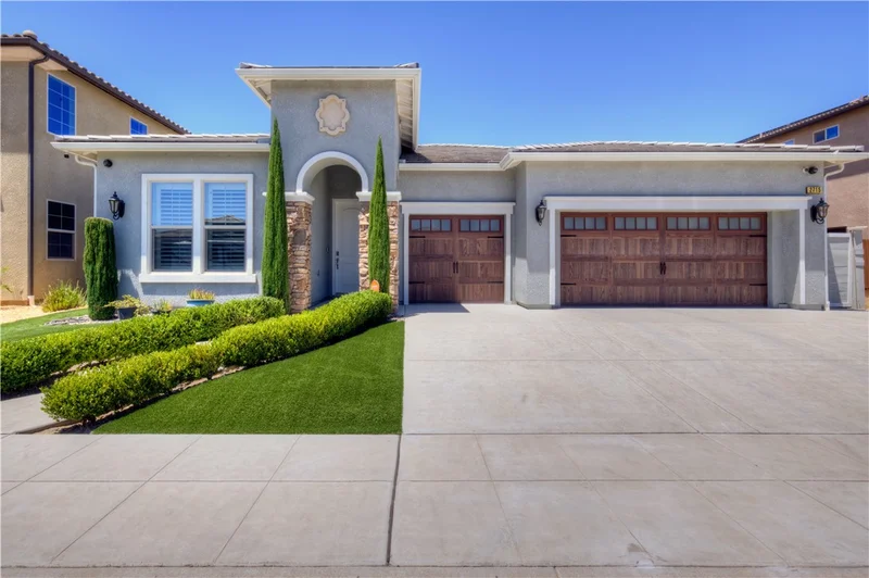 2715 N Bliss Avenue, Fresno, CA 93727