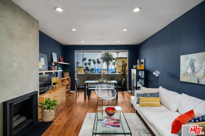 125 Montana Avenue 403, Santa Monica, CA 90403