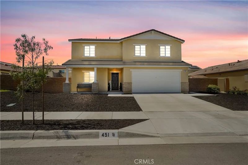 451 Brittania Rd, Hemet, CA 92543
