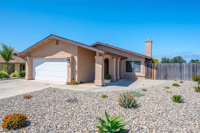899 Chata Street, Nipomo, CA 93444