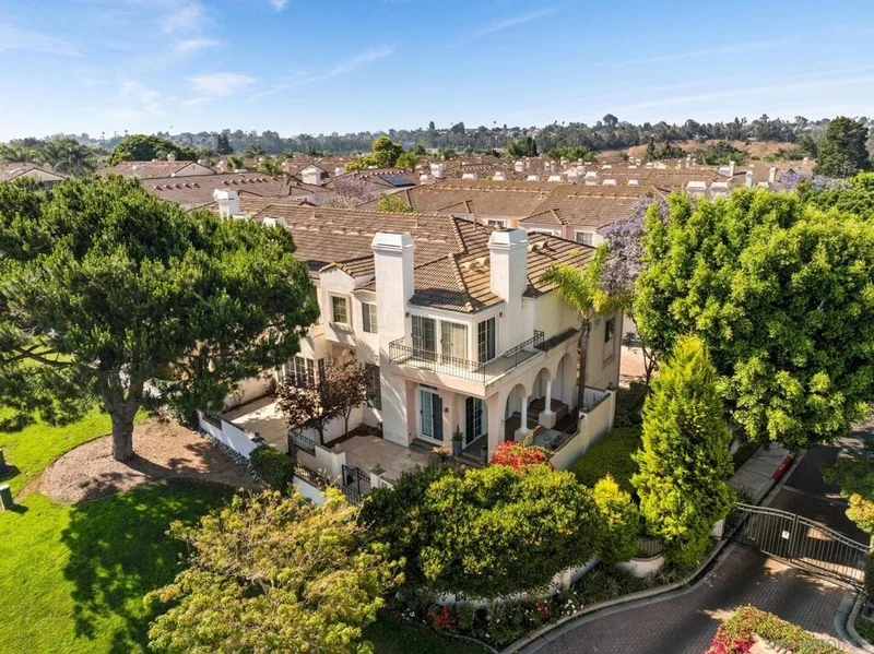 5167 Renaissance Avenue A, San Diego, CA 92122