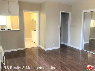 18321 MALDEN Street 4 photo 2
