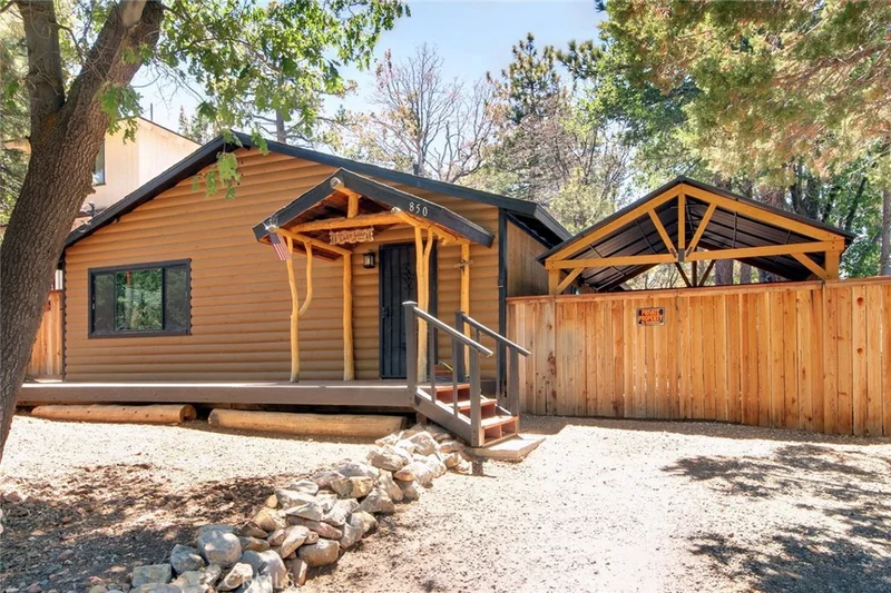 850 Imperial Avenue, Sugarloaf, CA 92386
