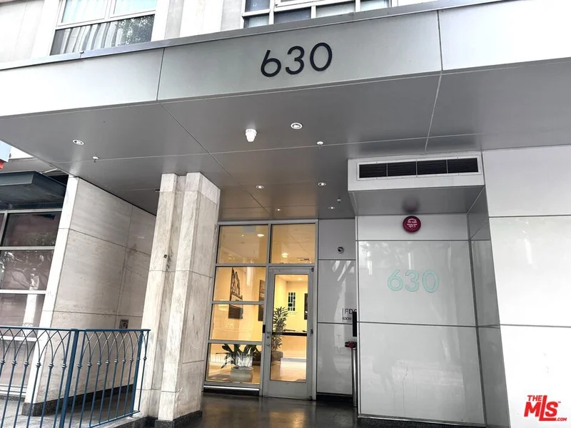 630 W 6th Street 408, Los Angeles, CA 90017