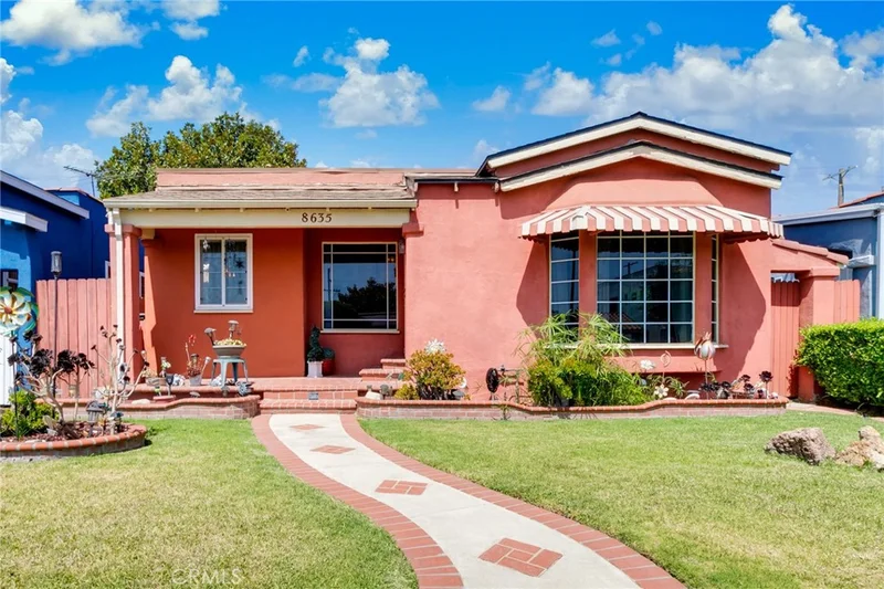 8635 Haas Avenue, Los Angeles, CA 90047