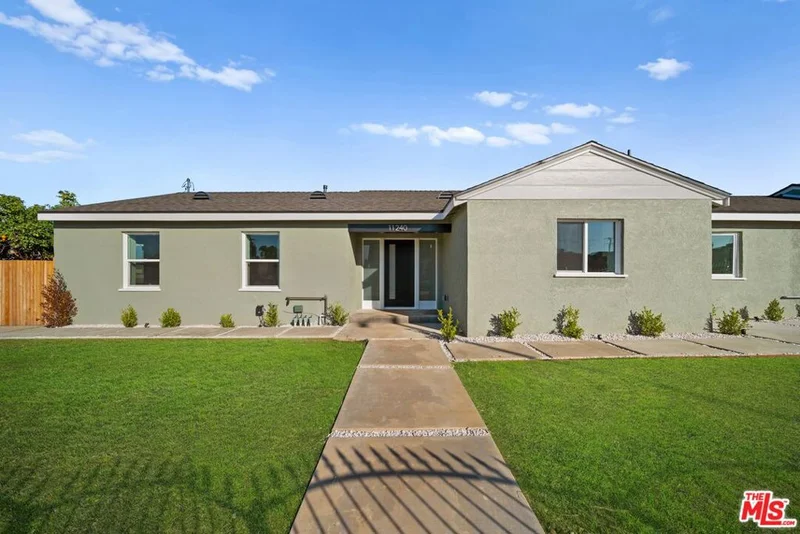 11240 Southwest Boulevard, Los Angeles, CA 90044