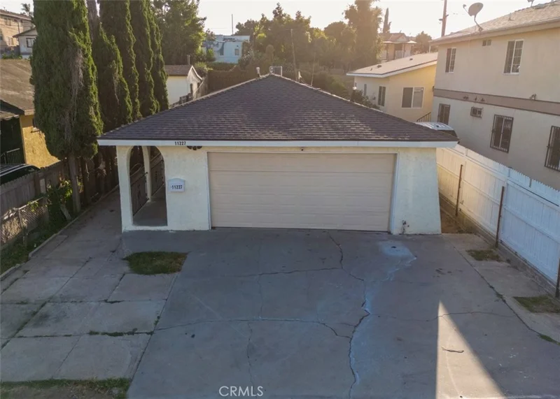 11227 S Budlong Avenue, Los Angeles, CA 90044