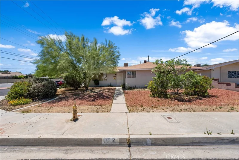 1002 W Avenue J9, Lancaster, CA 93534